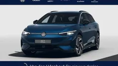 Blauw Nieuw 2025 VW ID.7 Pro Stationwagen | € 56.192 (Eerlijke prijs)