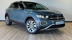 Blauw Gebruikt 2022 VW T-Roc Style SUV | € 32.990 (Eerlijke prijs)
