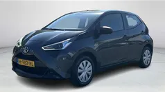Grijs Gebruikt 2020 Toyota Aygo Hatchback | € 9.945 (Eerlijke prijs)