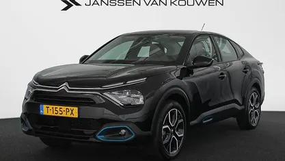 Zwart Occasion 2023 Citroën e-C4 Feel Sedan | € 19.245 (Goede deal)