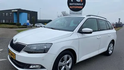 Wit Occasion 2016 Skoda Fabia Joy Stationwagen | € 3.250 (Eerlijke prijs)