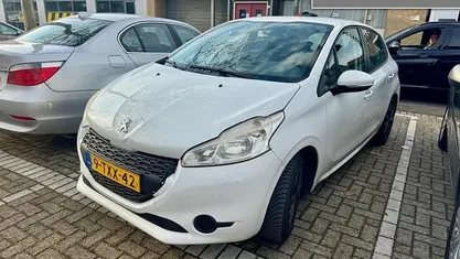 Occasion 2013 Peugeot 208 Active Hatchback | € 2.195 (Super prijs)