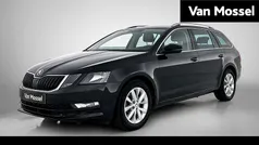 Zwart Gebruikt 2020 Skoda Octavia Ambition Stationwagen | € 17.444 (Eerlijke prijs)