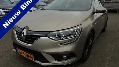 Occasion 2016 Renault Mégane IV Zen Hatchback | € 10.950 (Eerlijke prijs)