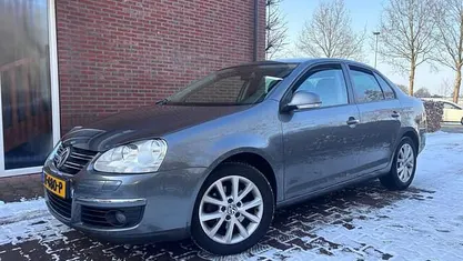 Occasion VW Jetta Freestyle 122 PK (89 kW) 2009 Grijs (metallic) Sedan