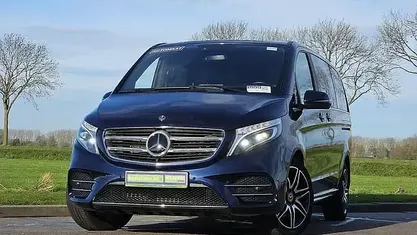 Blauw Gebruikt 2018 Mercedes V250 AMG MPV | € 44.900 (Goede deal)