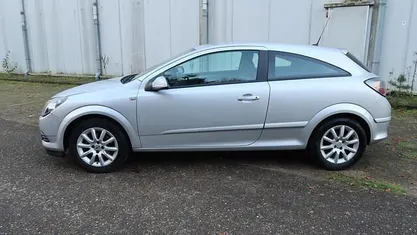Gebruikt 2008 Opel Astra GTC Hatchback | € 1.450 (Super prijs)