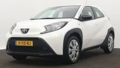 Wit Gebruikt 2024 Toyota Aygo Play Hatchback | € 19.745 (Goede deal)
