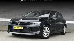 Zwart Gebruikt 2023 Opel Astra Hatchback | € 20.885 (Eerlijke prijs)