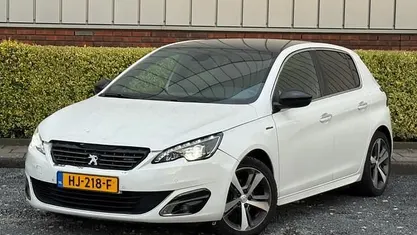 Wit Occasion 2015 Peugeot 308 GT-line Hatchback | € 5.250 (Goede deal)