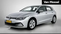 Grijs Gebruikt 2022 VW Golf VIII Business Hatchback | € 21.900 (Eerlijke prijs)