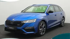 Blauw Gebruikt 2024 Skoda Octavia RS Stationwagen | € 38.900 (Eerlijke prijs)