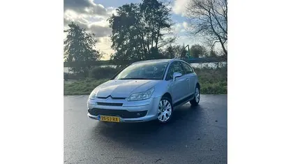 Grijs (metallic) Occasion 2006 Citroën C4 Coupé | € 1.599 (Eerlijke prijs)