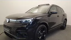 Zwart Nieuw 2025 VW Tiguan R-line SUV | € 60.950 (Eerlijke prijs)