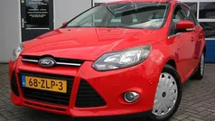 Rood Gebruikt 2013 Ford Focus Titanium Stationwagen | € 2.900 (Goede deal)