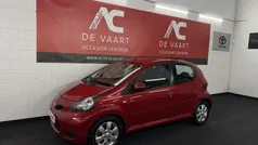 Rood Gebruikt 2010 Toyota Aygo Hatchback | € 3.499 (Eerlijke prijs)