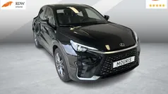 , metallic lak Gebruikt 2025 Lexus LBX Business Edition SUV | € 36.950 (Eerlijke prijs)