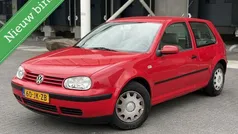 Rood Gebruikt 2002 VW Golf IV Hatchback | € 1.750 (Goede deal)