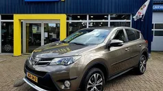 Bruin Gebruikt 2015 Toyota RAV4 SUV | € 21.995 (Eerlijke prijs)