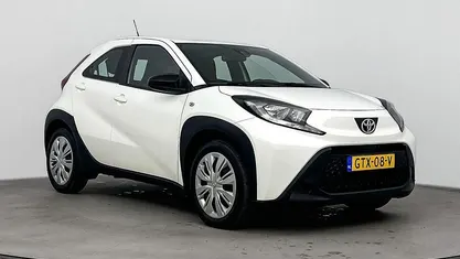Occasion 2024 Toyota Aygo X Play SUV | € 17.499 (Eerlijke prijs)