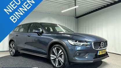 Occasion Volvo V60 CC Pro 251 PK (184 kW) 2021 Blauw Stationwagen