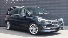 Zwart Gebruikt 2022 BMW 218 Executive Stationwagen | € 24.950 (Eerlijke prijs)