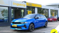 Blauw Gebruikt 2023 Opel Astra Ultimate Hatchback | € 28.990 (Eerlijke prijs)