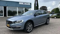 Blauw Gebruikt 2017 Volvo V60 CC Stationwagen | € 18.950 (Super prijs)