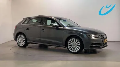 Grijs Occasion 2015 Audi A3 Sportback e-tron S-line plus Hatchback | € 12.750 (Eerlijke prijs)
