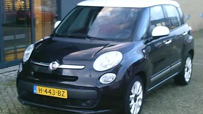 Zwart (metallic) Gebruikt 2014 Fiat 500L Lounge MPV | € 7.250 (Eerlijke prijs)