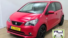 Rood Gebruikt 2016 Seat Mii CONNECT Hatchback | € 6.298 (Eerlijke prijs)