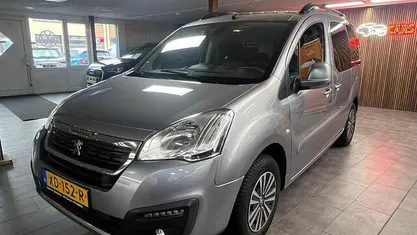 Occasion Peugeot Partner Tepee Active 110 PK (80 kW) 2016 Grijs MPV