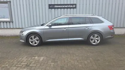 Occasion Skoda Superb Business Line 125 PK (91 kW) 2016 Grijs (metallic) Stationwagen