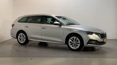 Grijs Gebruikt 2020 Skoda Octavia First Edition Stationwagen | € 15.450 (Goede deal)
