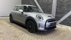 Zilver Gebruikt 2023 Mini Cooper Classic Hatchback | € 20.900 (Super prijs)