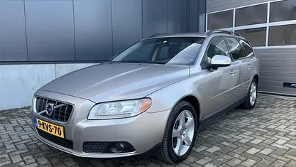 Grijs Occasion 2010 Volvo V70 Momentum Stationwagen | € 2.550 (Goede deal)
