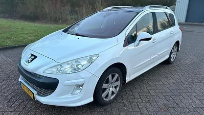Wit Gebruikt 2008 Peugeot 308 SW Stationwagen | € 1.799 (Eerlijke prijs)