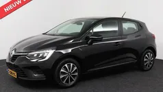 Gebruikt 2023 Renault Clio V Equilibre Hatchback | € 16.950 (Eerlijke prijs)
