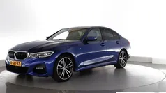 Blauw Gebruikt 2021 BMW 330 Executive Sedan | € 36.950 (Eerlijke prijs)