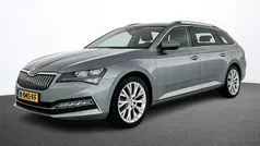 Grijs Gebruikt 2020 Skoda Superb Business Line Stationwagen | € 20.890 (Goede deal)