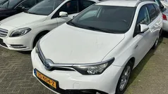 Wit Gebruikt 2016 Toyota Auris Touring Sports Stationwagen | € 10.950 (Eerlijke prijs)