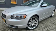 Grijs (metallic) Gebruikt 2006 Volvo C70 Kinetic Cabriolet | € 7.950 (Eerlijke prijs)