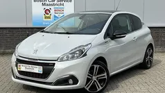 Wit Gebruikt 2015 Peugeot 208 GT-line Hatchback | € 6.949 (Eerlijke prijs)