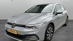 Gebruikt 2022 VW Golf VIII Life Hatchback | € 24.790 (Eerlijke prijs)
