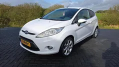 Wit Gebruikt 2011 Ford Fiesta Titanium Hatchback | € 2.799 (Eerlijke prijs)