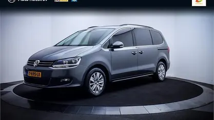 Grijs Gebruikt 2018 VW Sharan Exclusive MPV | € 22.950 (Goede deal)