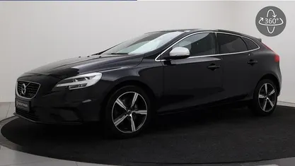 Zwart Occasion 2019 Volvo V40 Hatchback | € 21.495 (Eerlijke prijs)