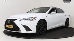 Gebruikt 2023 Lexus ES300H Sport Design Packet Sedan | € 42.945 (Goede deal)