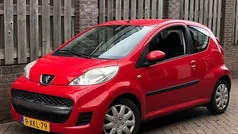 Rood Gebruikt 2011 Peugeot 107 Hatchback | € 2.799 (Eerlijke prijs)