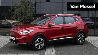 Gebruikt 2025 MG ZS Luxury Sedan | € 27.995 (Eerlijke prijs)